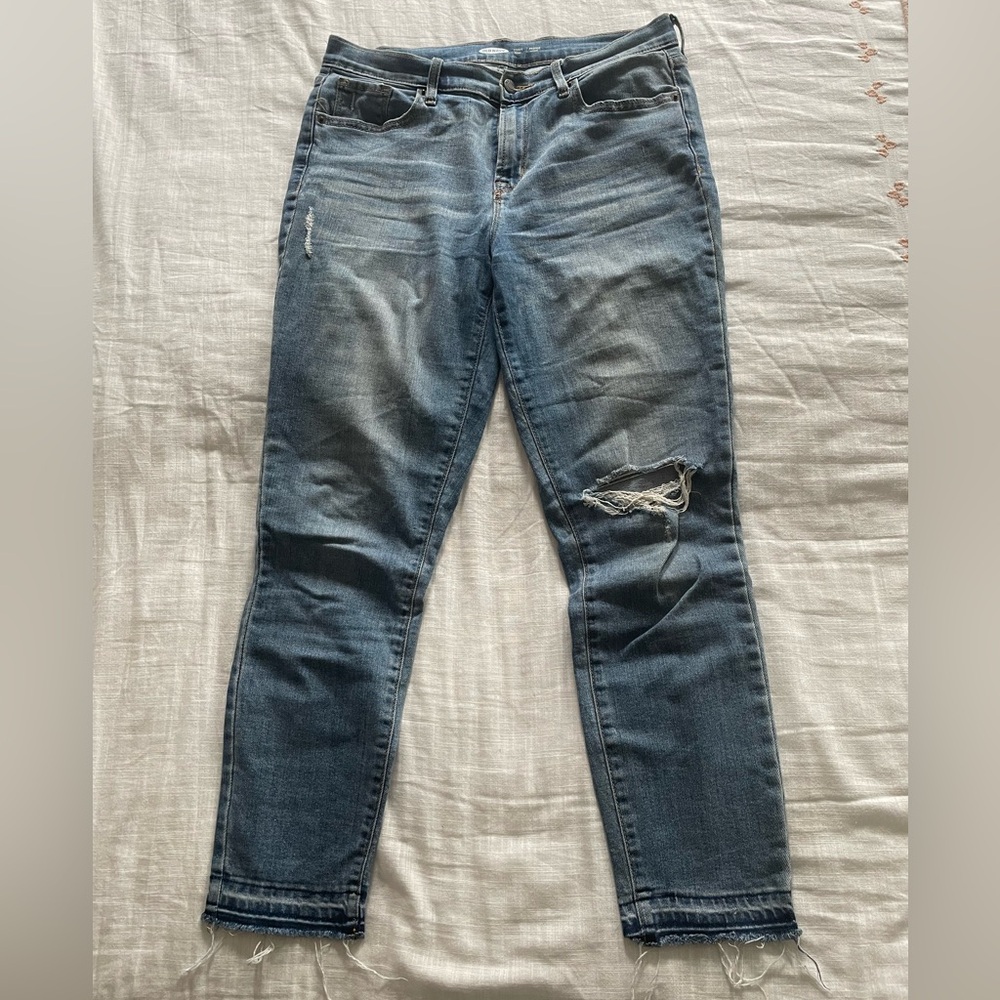 Old Navy Women's Distressed Blue Jeans